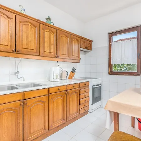 Stunning Apartment In Malinska With Kitchen