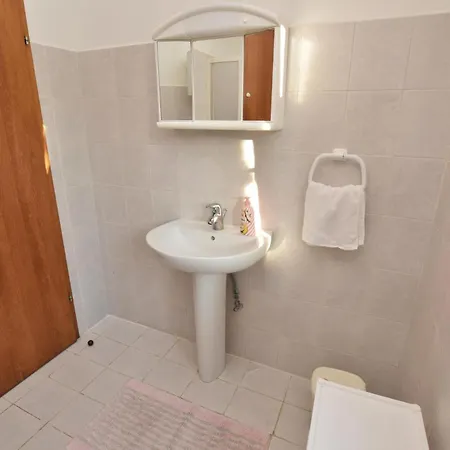 Stunning Apartment In Malinska With Kitchen